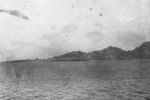 Aden : Blick vom Schiff Usaramo aus auf die Stadt Aden