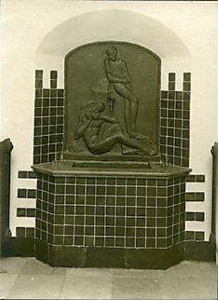 Fischer, Theodor; München - Westend, Bergmannstr.; Ledigenheim - Brunnen