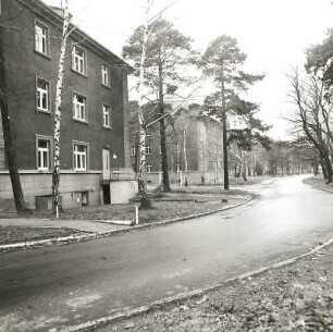 Cottbus, Paul-Hornick-Straße. Paul-Hornick-Kaserne (um 1936). Anlage mit Wohngebäuden. Straßenseite von Nordosten