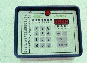 Fotografie: Melktechnik, Melkstand, Milchmengenmessgerät, Terminal