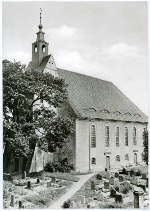 Rüsseina. Kirche