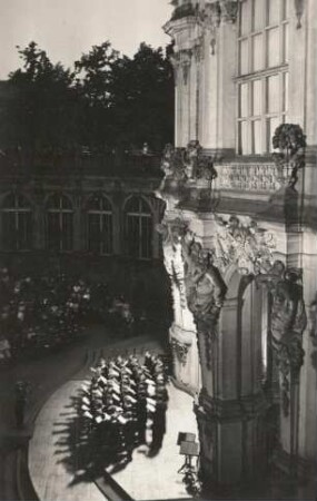 Dresden. Zwinger. Wallpavillon. Zwingerserenade mit dem Dresdner Kreuzchor unter Rudolf Mauersberger