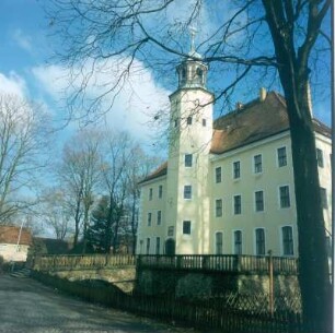 Schloss Langburkersdorf : Hohwald-Langburkersdorf. Schloss Langburkersdorf (1611; 1981-1991 Sanierung)