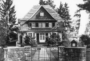 Ev. Pfarrhaus (Massivbau); Dreieich, Forstweg 20