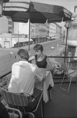 Restaurant-Café Dietrich in der Kaiserstraße.