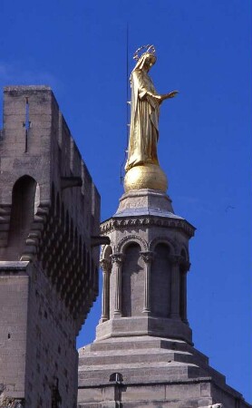 Avingnon - Christussäule : Christussäule am Papstpalast. Aufgenommen in Avignon 2001