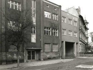 Forst, Uferstraße. Verwaltungsgebäude