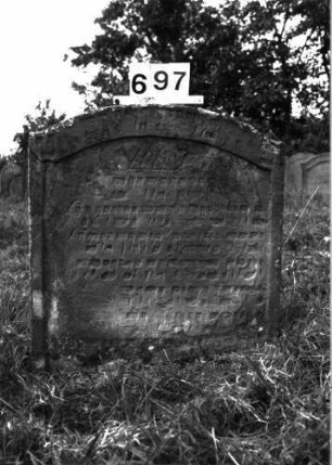 Grabstein 697