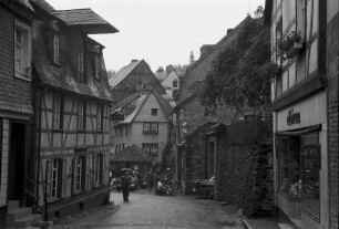 Monschau: 600 Jahre Monschau; Gasse
