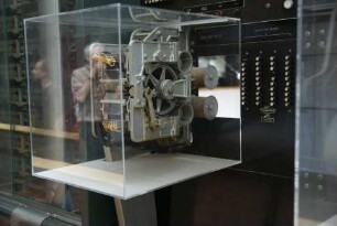 Bandeinheit an der IBM Mark I an der Stanford University, Boston (Massachusets, USA)