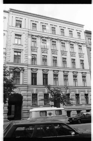 Kleinbildnegativ: Muskauer Str. 21, 1987