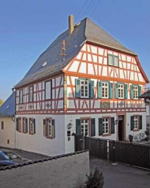 Kath. Pfarrhof; Oestrich-Winkel, Pfarrgasse 1