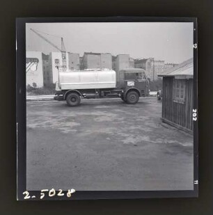Fotografie Tanklastwagen, BSR 699, Firma Pregitzer (7)