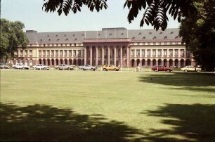 Koblenz: Schloss, Stadtseite