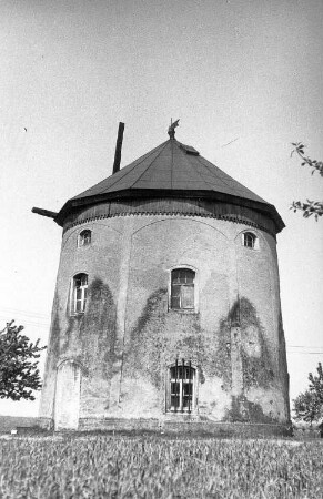 Lampertswalde-Schönborn. Erdholländer