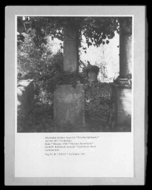 Grabstein Säule