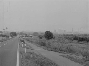 Ortsteilansicht von WSW, im Hintergrund Kraftwerk Turoszów (Polen)