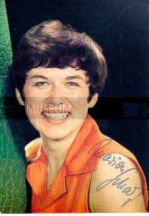 Autogrammkarte der DDR-Sängerin Marion Scharf