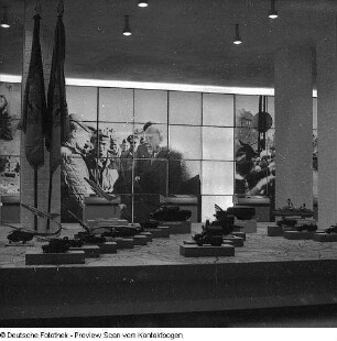 Berlin-Mitte. Sporthalle, Karl-Marx-Allee. Ausstellung "XX Jahre DDR - Kämpfer und Sieger"