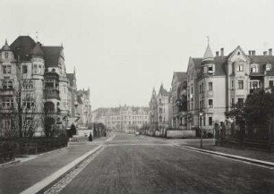 Dresden-Südvorstadt. Helmholtzstraße. Blick über die George-Bähr-Straße nach Nordwest zur Münchner Straße
