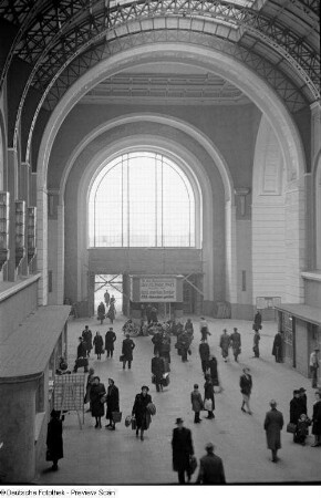 Eingangshalle des Hauptbahnhofs