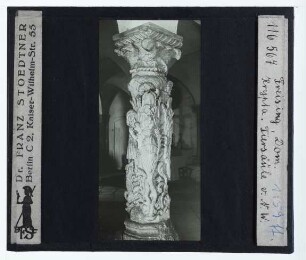 Freising, Dom,Freising, Dom, Bestiensäule in der Krypta : Bestiensäule