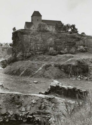 Beucha. Blick über den Steinbruch auf die Kirche