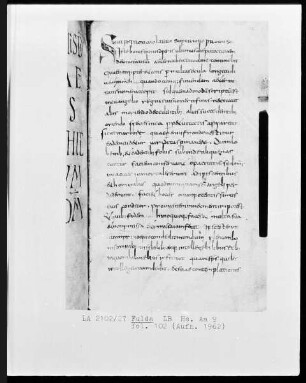 Augustinus, Ambrosius, Faustus Reensis, Pseudo Gregorius Illiberitanus — Initiale S, Folio 102 recto