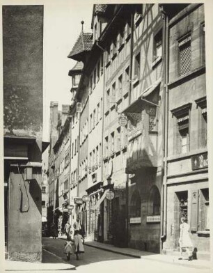 Nürnberg. Blick in die Hans-Sachs-Gasse mit dem Hans-Sachs-Haus und dem Wirtshaus "Hans-Sachs-Stube"