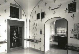 Rammenau. Barockschloss (1721-1737). Innenraum mit Ausstellungsstücken des Kreismuseums. Abteilung Mittelalter