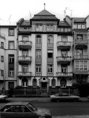 Mietshaus; Frankfurt, Dahlmannstraße 10