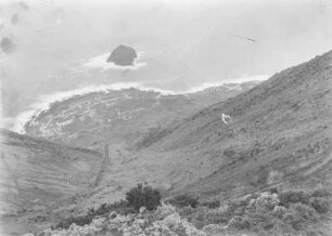 Garachico : Blick von einer steilen Anhöhe auf Garachico und den Atlantik