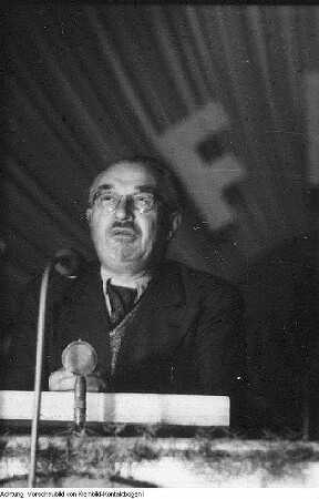 Leipzig. 3. Parlament der Freien Deutschen Jugend (FDJ), Otto Nuschke, Vorsitzender der CDU, Pfingsten 1949