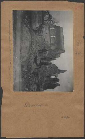 Trümmerhaufen der Kirche von Dontrien i.d. Champagne