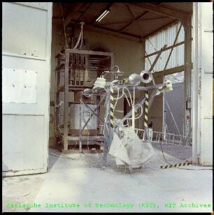 Thermitversuche der Hauptabteilung Ingenieurtechnik (IT) im Rahmen des Projektes Nukleare Sicherheit (PNS)