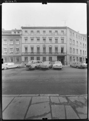 Görlitz-Altstadt, Mittelstraße 2. Wohnhaus (um 1850). Straßenfront