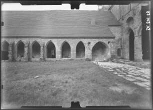 Chorin (Britz-Chorin-Oderberg). Ehem. Zisterzienserkloster. Klosterkirche (1273/1334). Kreuzgang