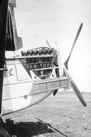 "Dornier-Komet III", 450 PS-Napier-Lion-Motor : Technikgeschichte | Maschinenbau | Verkehrswesen | Luftfahrzeuge | Flugzeuge