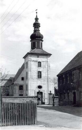 Evangelische Kirche in Klitten : Ewangelska cyrkej w Klětnom