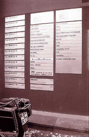Berlin: RIAS Berlin; Fachbereichstafel am Eingang