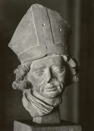 Kopf eines Bischofs