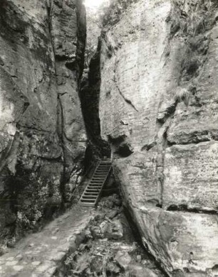 Sächsische Schweiz, Rathener Gebiet. Schwedenlöcher