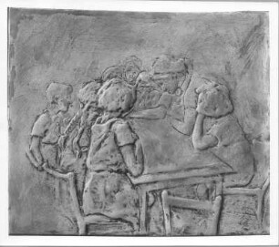 Beim Unterricht. Wohl Gips, getönt (wohl vor 1945; E. Richter). Dresden-Südvorstadt, Eisenstuckstraße, Atelier der Bildhauerin