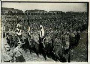 SA-Aufmarsch auf dem Tempelhofer Feld
