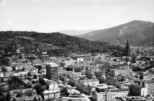 Freiburg: Stadtkern mit Münster, Schlossberg, von Westen