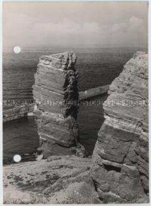 Insel Helgoland, Nordspitze und Lange Anna (Felsnadel, Brandungspfeiler)