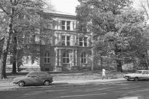 Staatliche Akademie der Bildenden Künste Reinhold-Frank-Straße 81, ehemals Kunstgewerbeschule