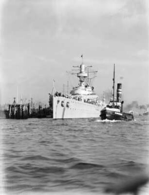 Hamburg, Hafen : Panzerschiff Deutschland bzw. Lützow