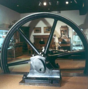 Rüsselsheim. Stadt- und Industriemuseum. Schwungrad einer Dampfmaschine (1886)