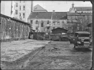 Hinterhof des Schulhauses in der Gierkezeile